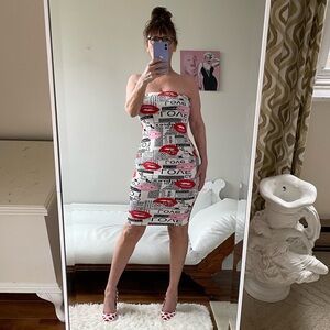 STRAPLESS NEWSPRINT LOVE TUBE DRESS RED BLACK PINK WHITE STRETCH LETTERS